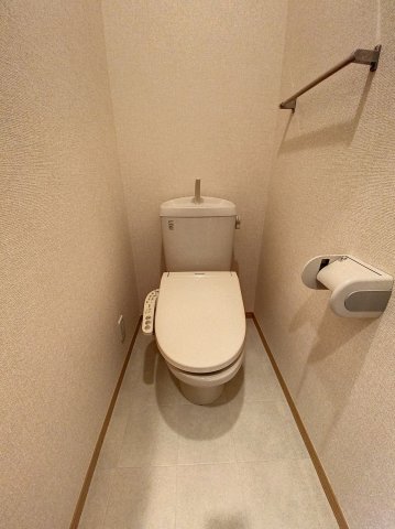 トイレ　個室タイプのトイレ