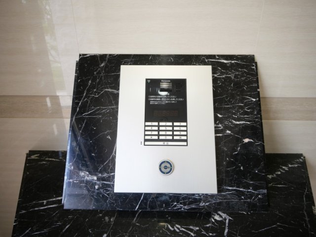 セキュリティ　モニター付きインターホンです