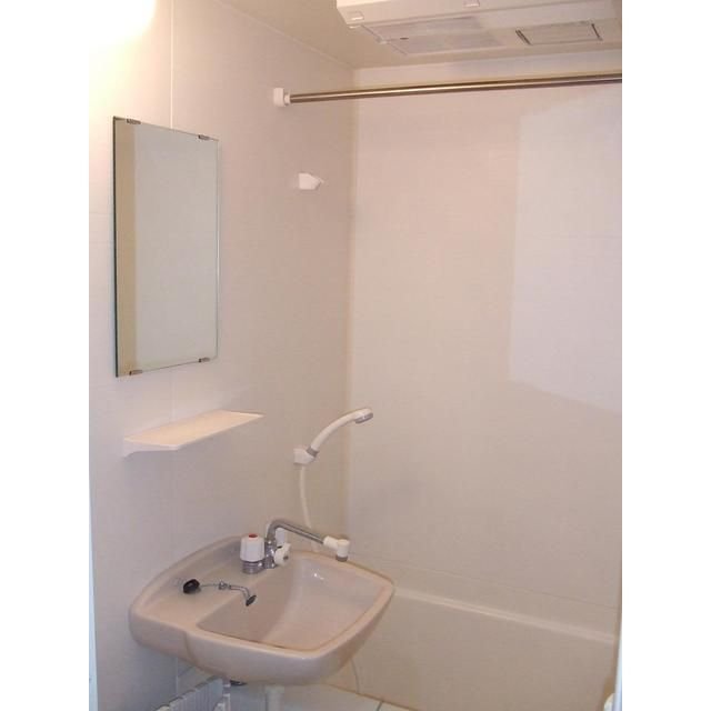 バス・シャワールーム　※別部屋の参考写真です。