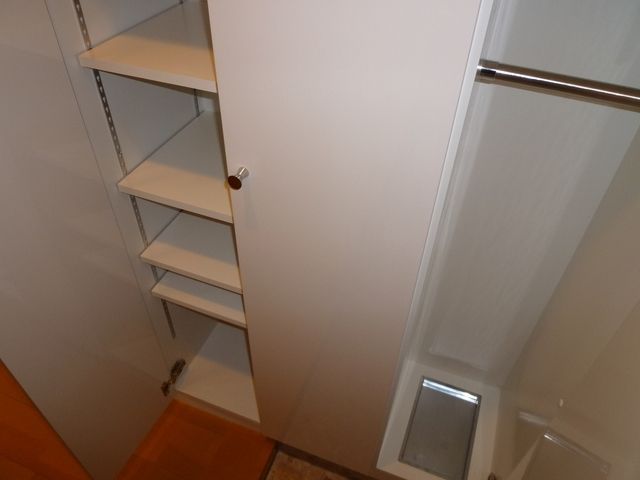 玄関　★沢山入るシューズＢＯＸです★