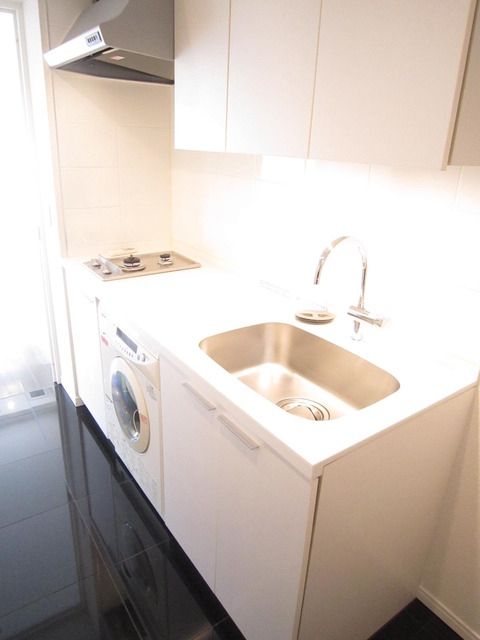 キッチン　洗濯乾燥機付システムＫ
