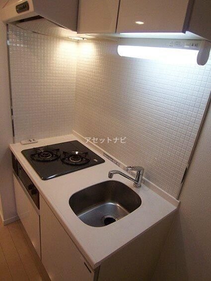 キッチン　※別部屋の参考画像です