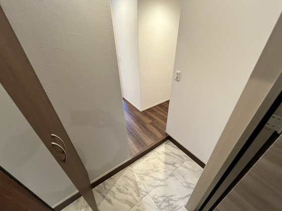 玄関　※別部屋の写真です