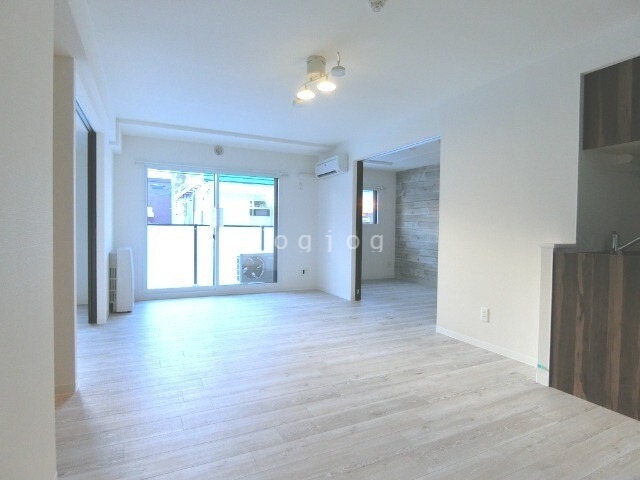 居室・リビング　同号室タイプ写真