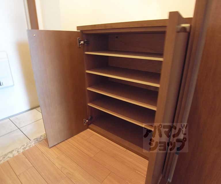 収納　靴箱です。