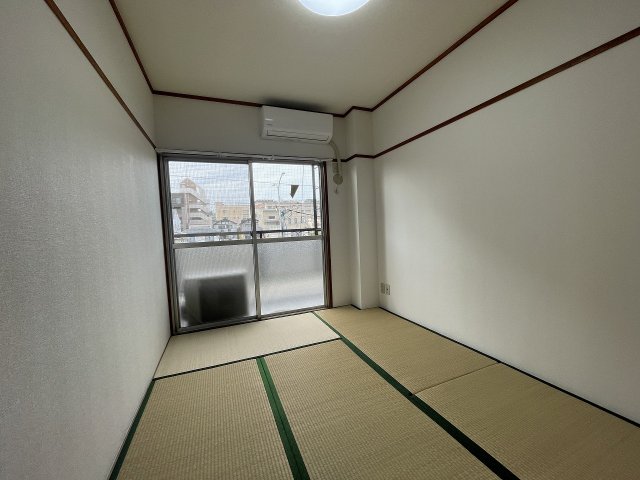 その他部屋・スペース　広くて明るい寝室