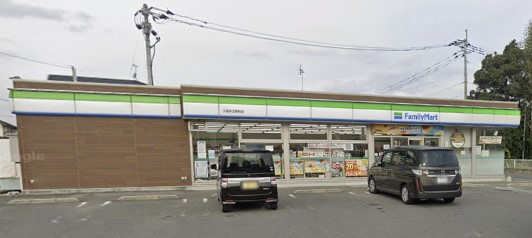 コンビニ　ファミリーマート 久留米北野町店（コンビニ）まで523m