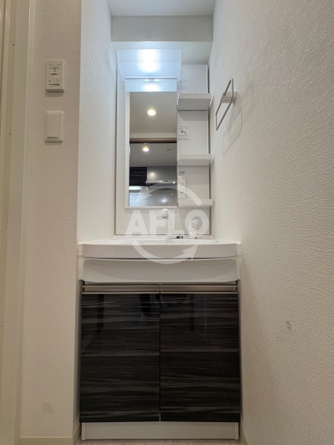 洗面設備　ArtizA堺　独立洗面台