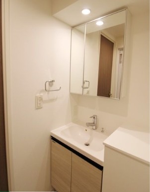 洗面設備　写真は同タイプ住居です。