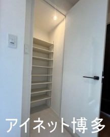 玄関　玄関にシューズクローゼット付き