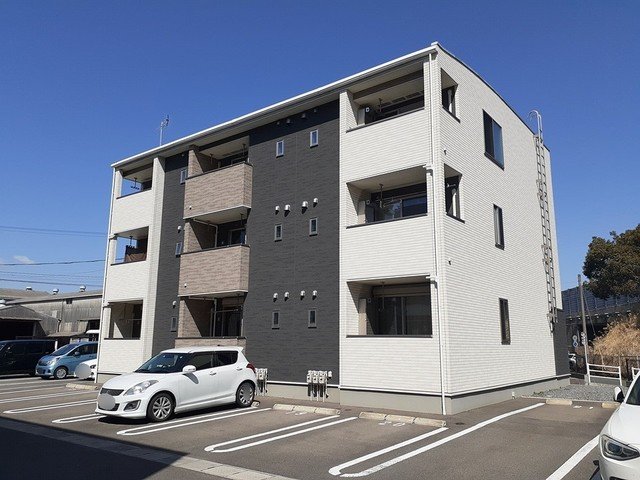 建物外観　落ち着いた雰囲気の外観です