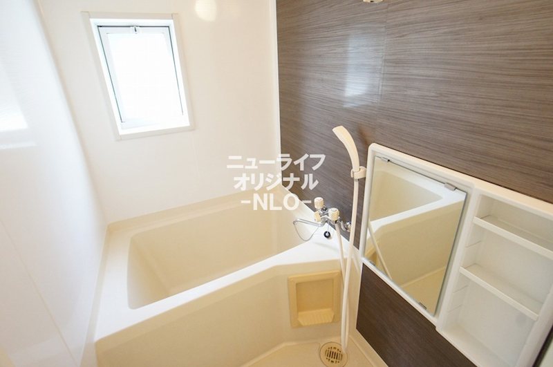 バス・シャワールーム　※同建物内別室参照。現況を優先致します。