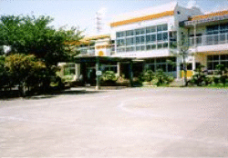 幼稚園・保育園　エンゼル幼稚園（幼稚園・保育園）まで783m