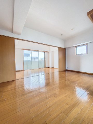 その他部屋・スペース　清潔感のあるフローリングのお部屋です