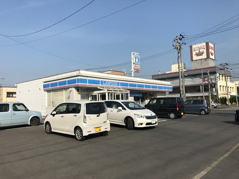 コンビニ　ローソン 弘前松森町店（コンビニ）まで184m