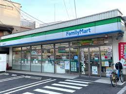 コンビニ　ファミリーマート大津膳所駅前店（コンビニ）まで74m