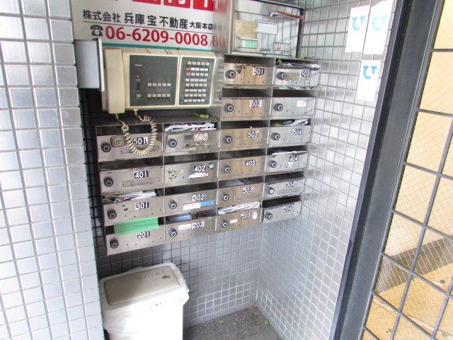 ロビー　集合ポストです