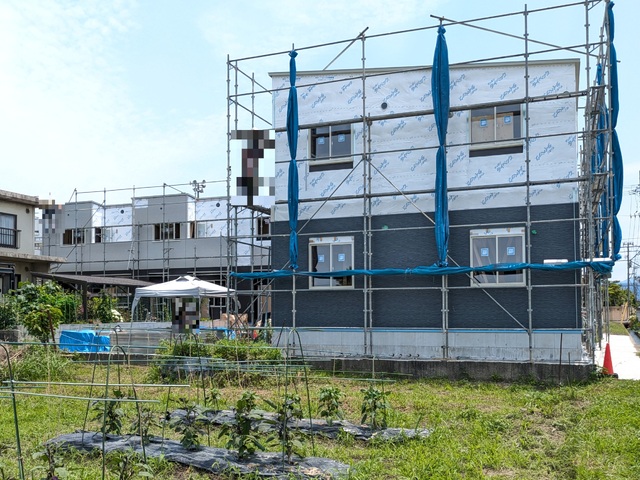 建物外観　建築中