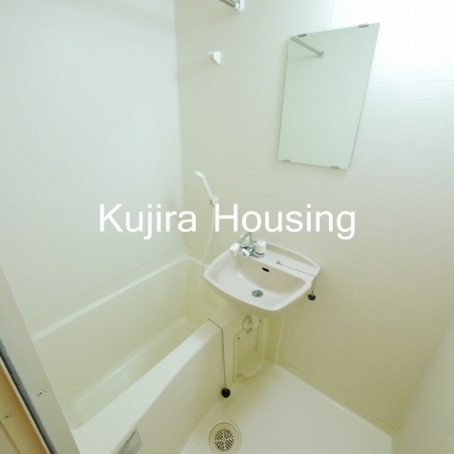 バス・シャワールーム　★浴室乾燥機付きのお風呂です♪