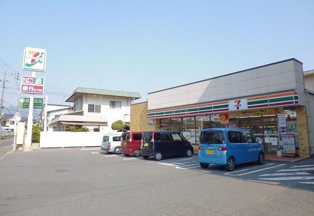 コンビニ　セブンイレブン（コンビニ）まで400m