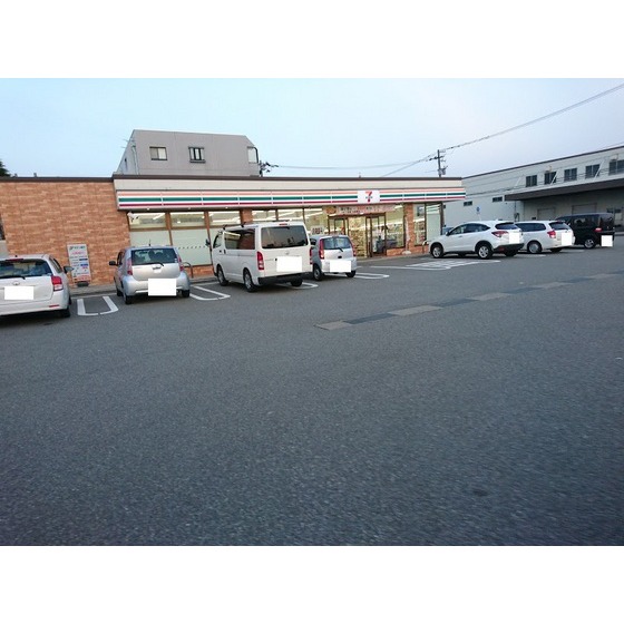 コンビニ　セブンイレブン富山赤田店（コンビニ）まで350m