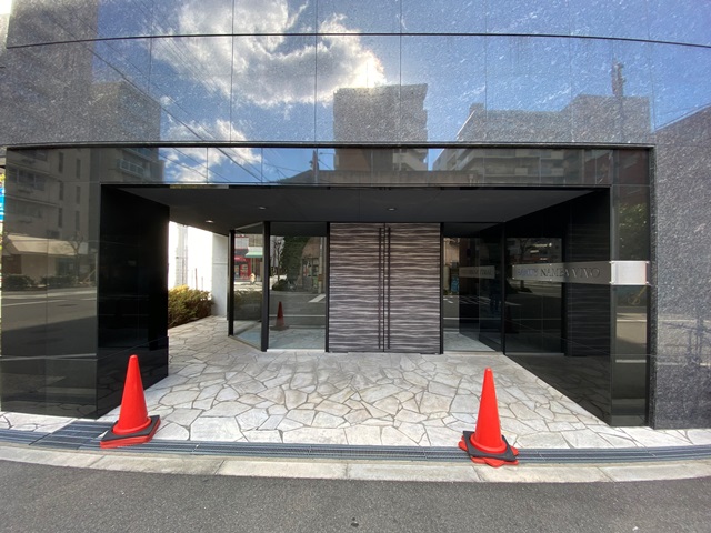 エントランス　★ ★ 口コミ２００件以上　評価４.９のお店 ★ ★