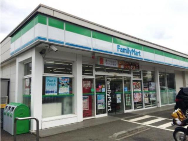 コンビニ　ファミリーマート青葉大場町店（コンビニ）まで603m
