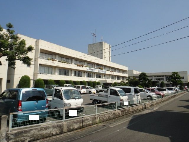 役所　丹原総合支所様（役所）まで1600m