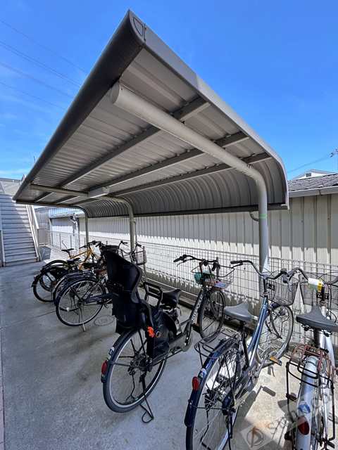 その他共有部分　屋根付き駐輪場が嬉しいです♪♪