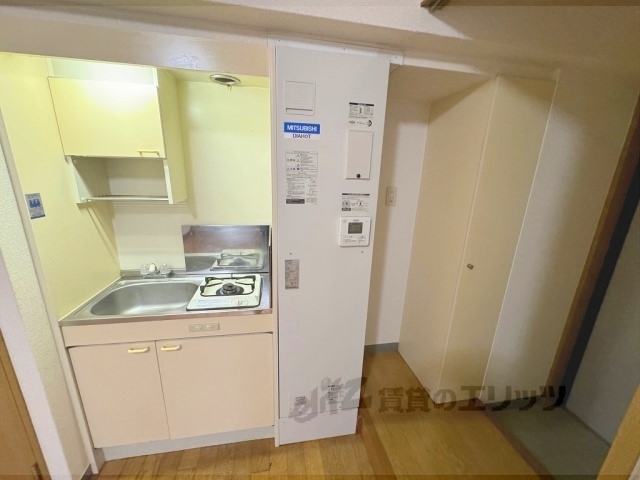その他設備　電気温水器