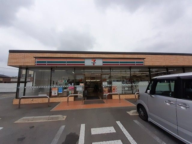 コンビニ　セブンイレブン前橋小相木町店（コンビニ）まで130m