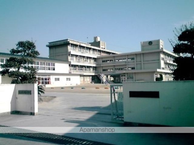 小学校　曙小学校（小学校）まで1600m