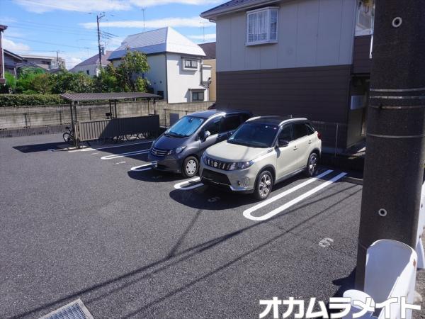 駐車場　駐車場