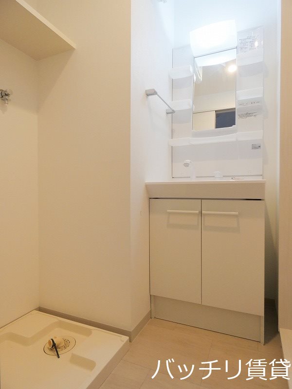 洗面設備　＊画像は別部屋の為イメージ、現状優先致します