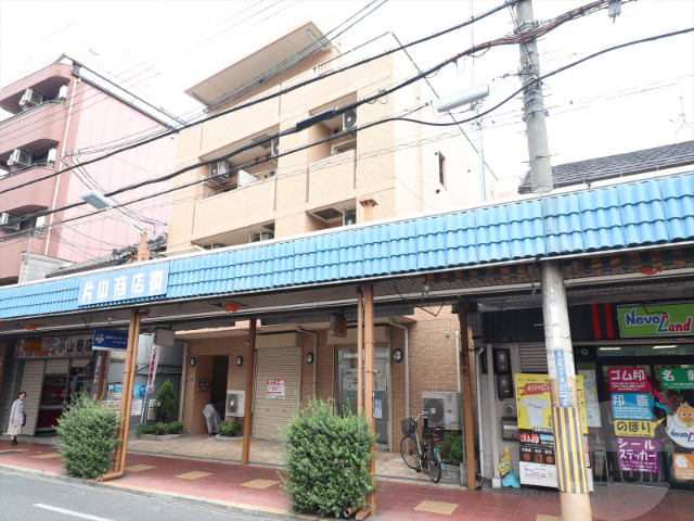 建物外観　ＪＲ吹田駅まで徒歩５分の便利な立地