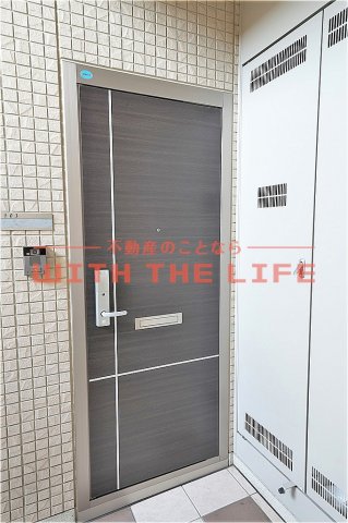 玄関　収納もある玄関です