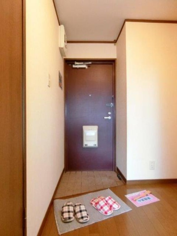玄関　図面と現状の相違がある場合には現状を優先