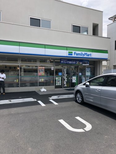 コンビニ　ファミリーマート東寺尾中台店（コンビニ）まで144m