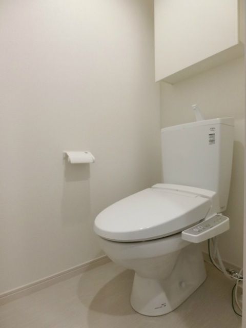 トイレ　※別号室の参考写真