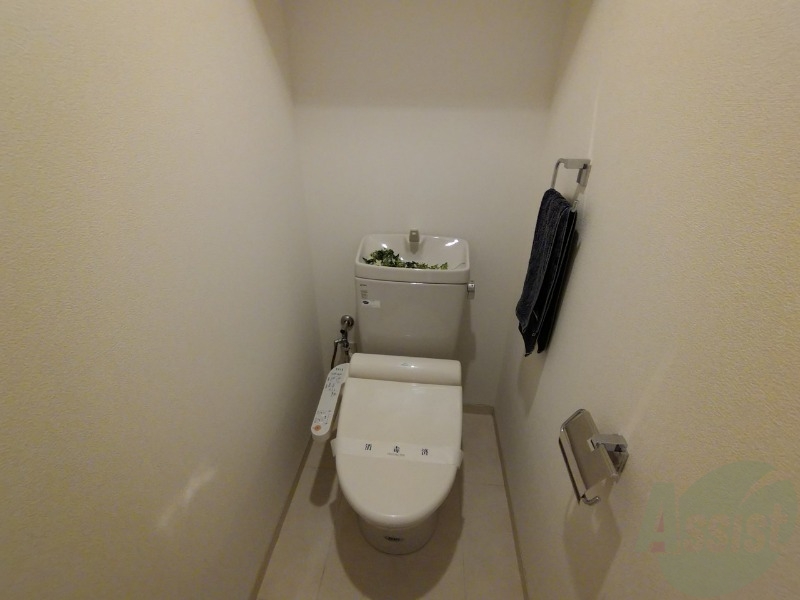 トイレ　ウォシュレット機能がついたトイレ。安心して使用できますね。