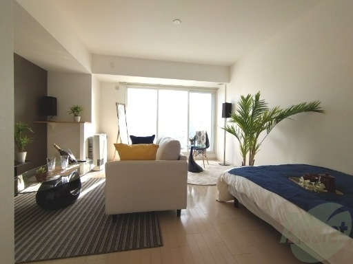 居室・リビング　広くてキレイなお部屋が広がっていて、充実した生活が送れそう。