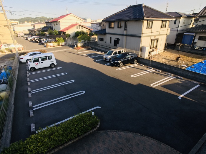 駐車場　駐車場完備です