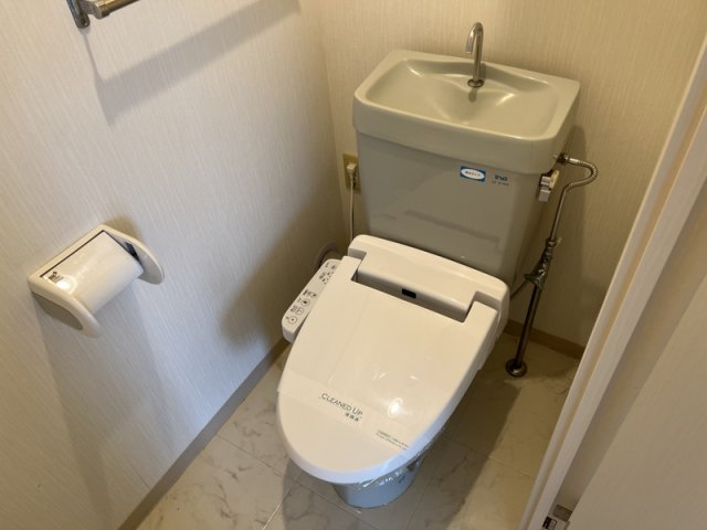 トイレ　キッチン