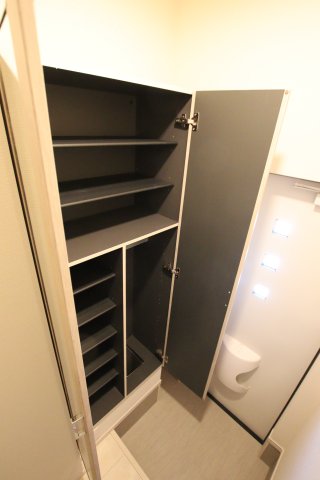 収納　シューズボックス