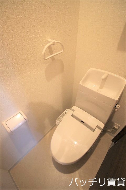 トイレ　画像は別号室イメージの為、現況を優先いたします。