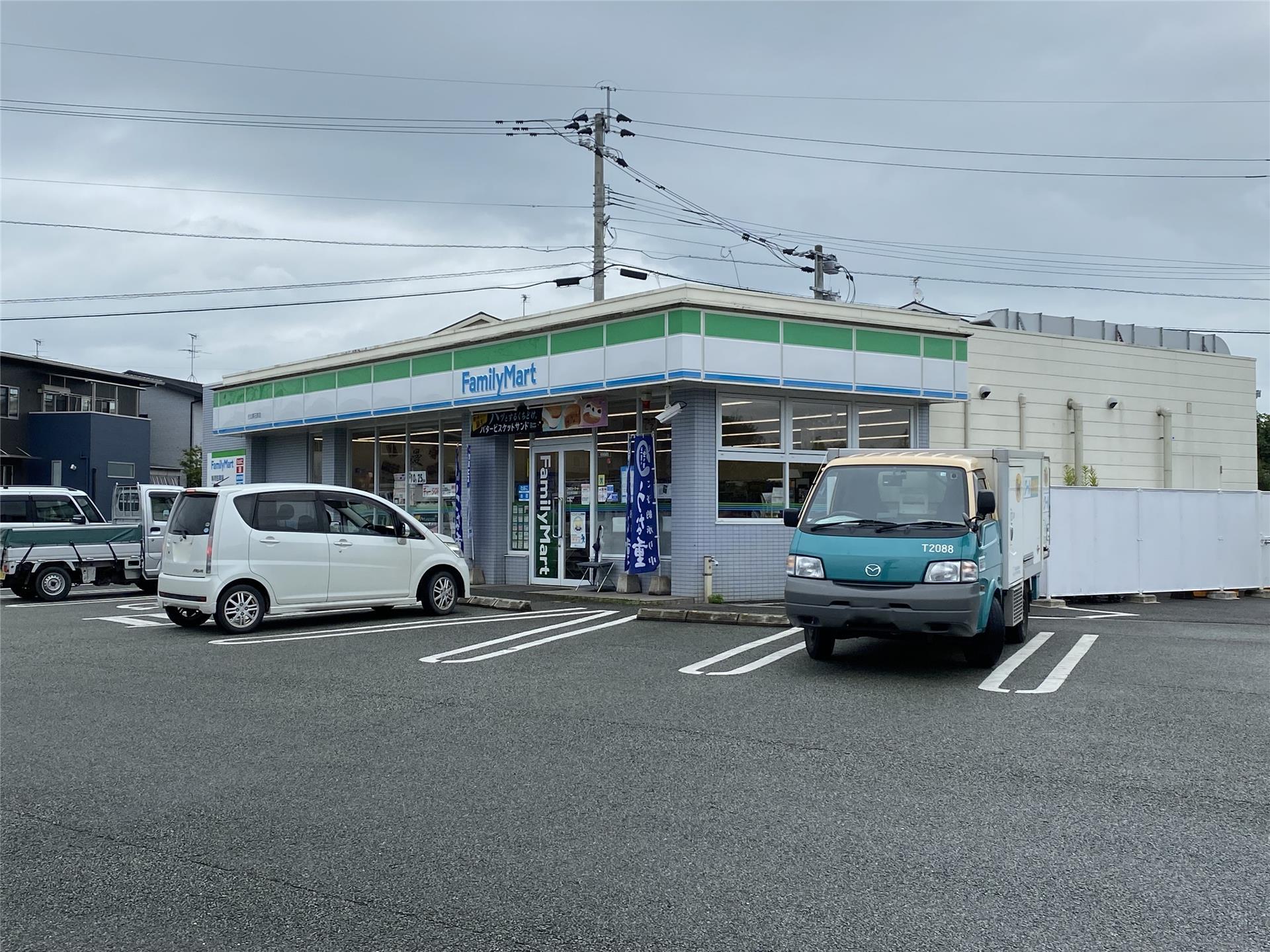 コンビニ　ファミリーマート合志黒石原店（コンビニ）まで459m