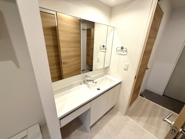 洗面設備　洗髪洗面化粧台付き♪