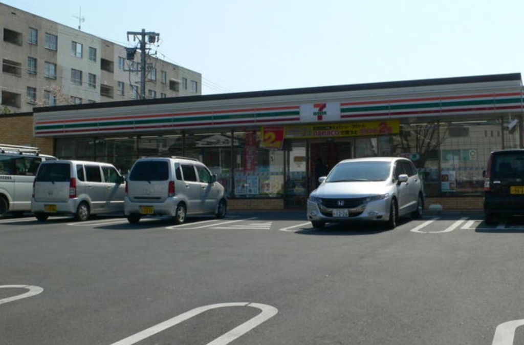 コンビニ　セブンイレブン 佐鳴台グリーンストリート店（コンビニ）まで736m