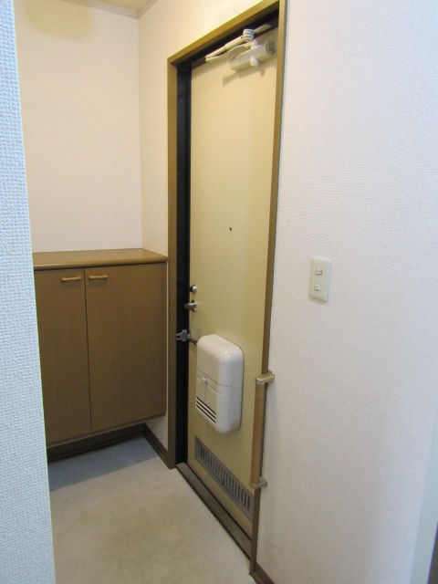 玄関　同物件内参考画像