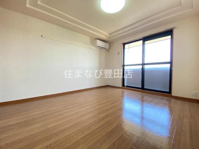 居室・リビング　同型別部屋写真